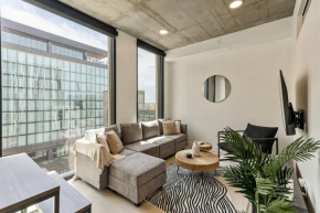Rooftop Hot Tub And Pool King Bed DT SLC Parking